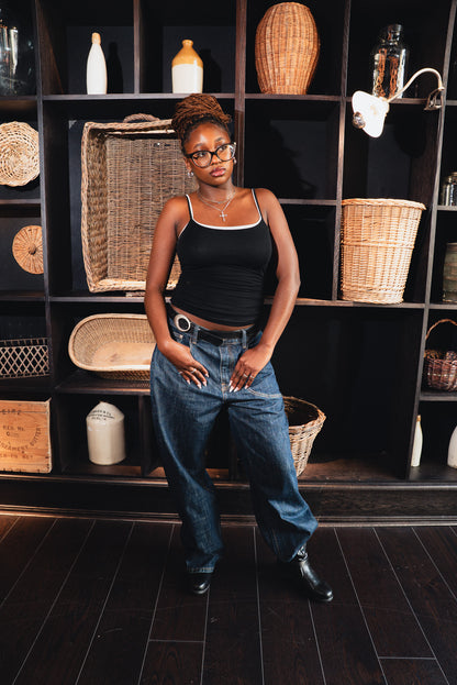 CURVED DENIM JEANS